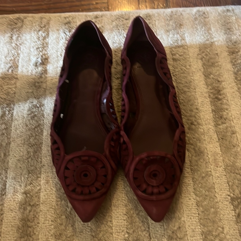 Tory Burch port colored flats